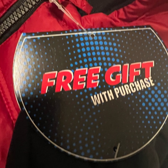 Toddler Boy Hooded Puffer Jacket in size 3t NWT - Picture 4 of 4